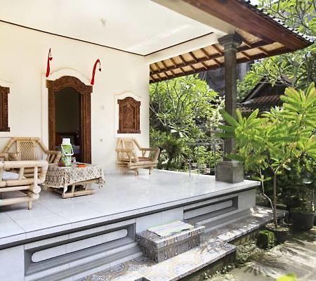 Koming House Ubud Eksteriør billede